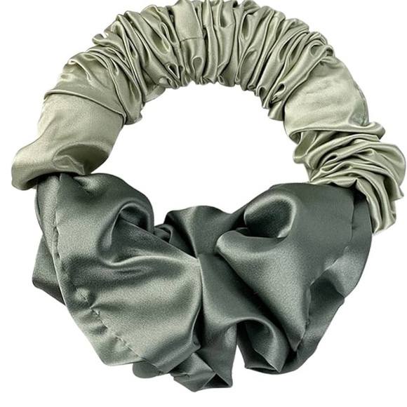 New Soft Heatless Curling Headband No Heat Ponytail Hairband Hair Curler (Green) - Picture 2 of 5